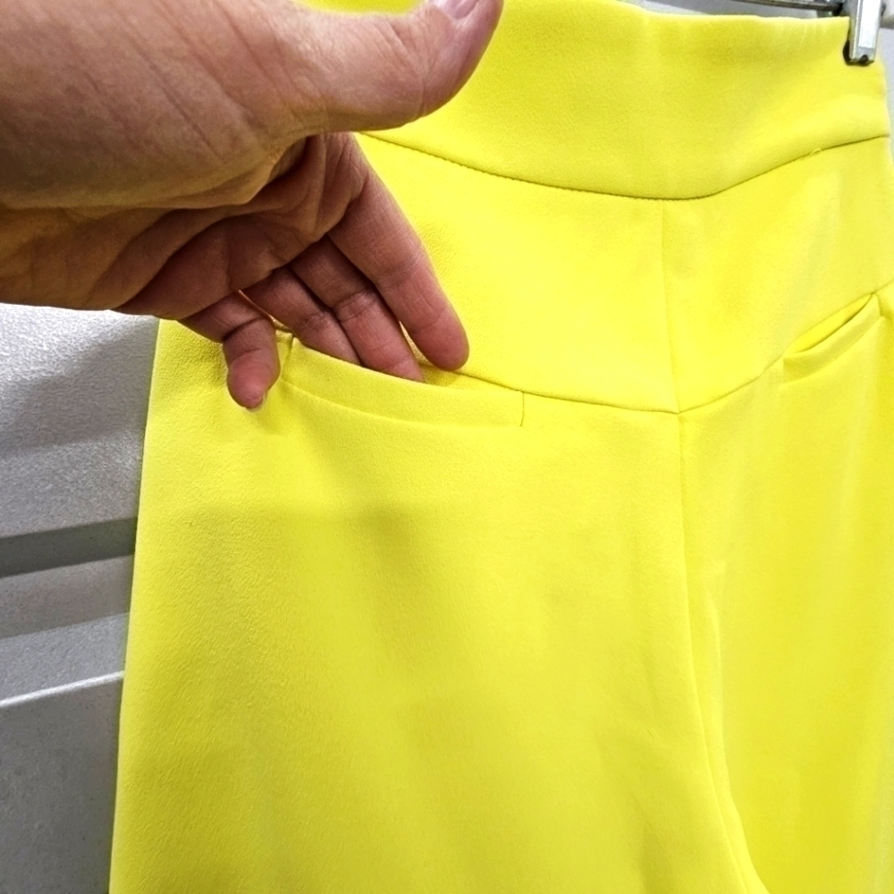 Elliatt Collective Mesmerize Lemoncello Barbiecore Bermuda Shorts - Picture 7 of 7